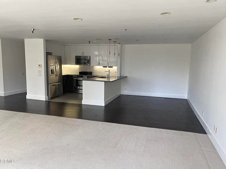121 S Hope St #408 — Photo 9