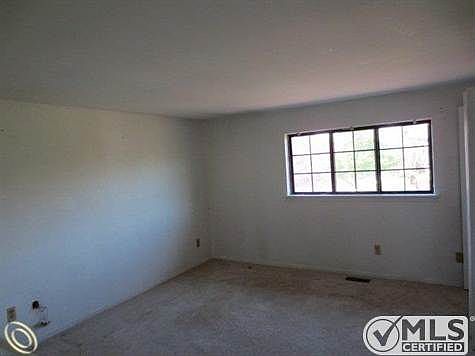 26710 Summerdale Bonus room.JPG