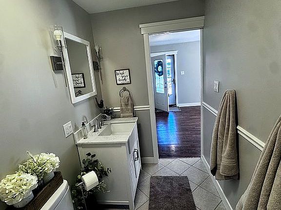 5th image of 3422 Auburn Dr