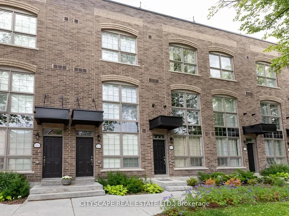 1084 Lansdowne Ave, Toronto, ON M6H 0C5