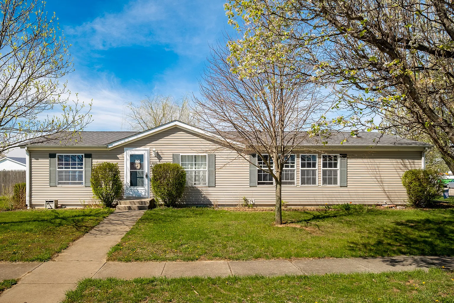 3324 Spring Valley Dr photo 1