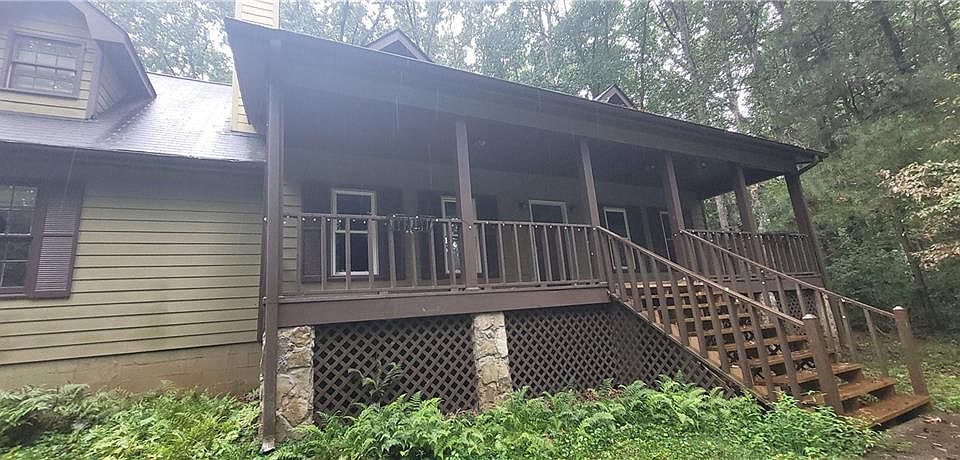 1st image of 221 Bridgewood Dr SE