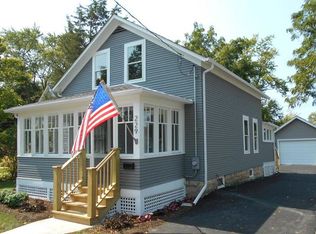 229 S Harrison St, Batavia, IL 60510