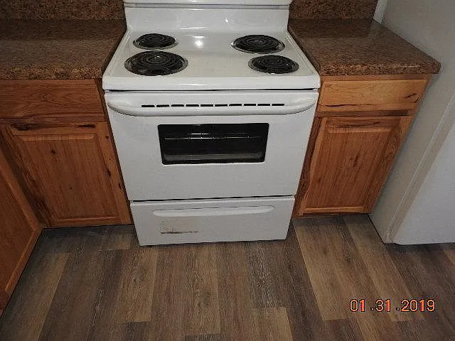 2 bed, 1000 sqft, $1,050 — Photo 4