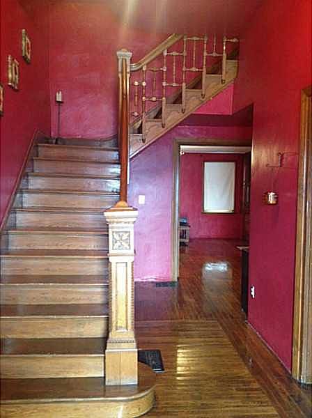 2nd image of 320 5th Ave