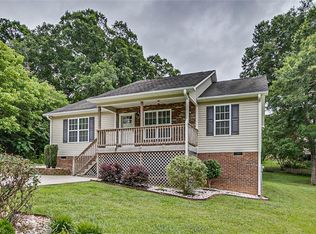 106 Redbud Ln, Randleman, NC 27317