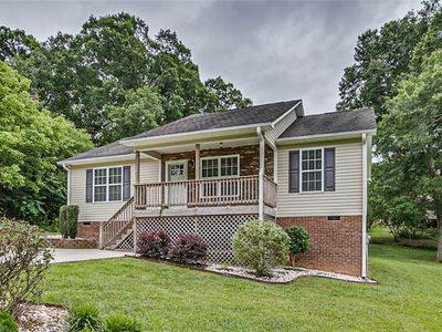 106 Redbud Ln, Randleman, NC, 27317