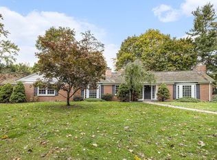 1734 Embury Rd, Kalamazoo, MI 49008