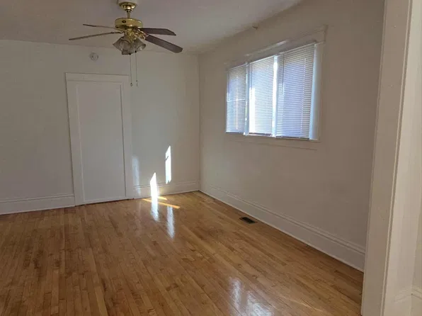326 Superior St #1, Aurora, IL 60505