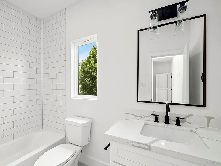 5516 Hardy St — Photo 26