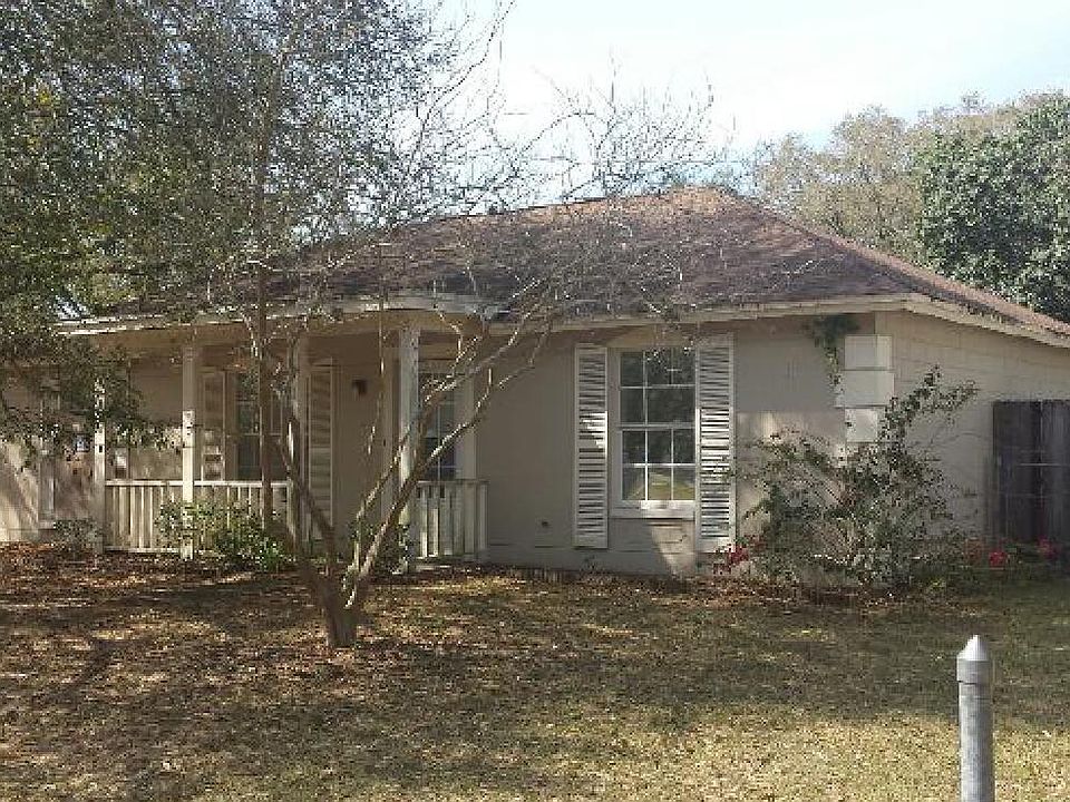 1st image of 704 Briarcliff Dr