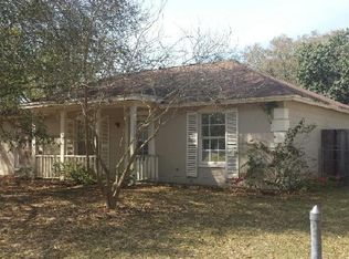 704 Briarcliff Dr, Valrico, FL 33594
