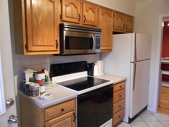 3rd image of 9428 Evandale Dr