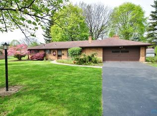 2030 W Crest Dr, Toledo, OH 43614