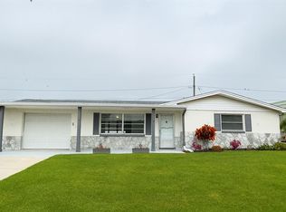 5027 Manor Dr, New Port Richey, FL 34652