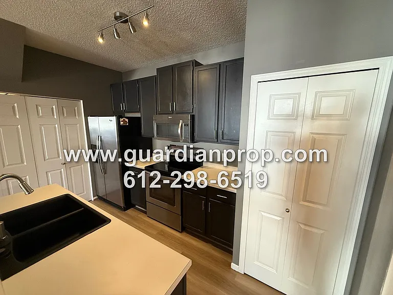 2678 Mallard Dr — Photo 3