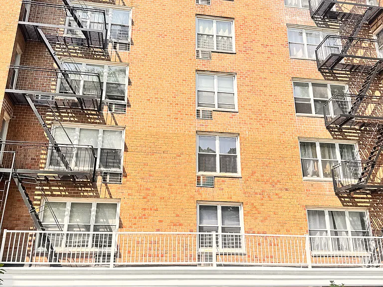 4430 Douglaston Pkwy #2J — Photo 1