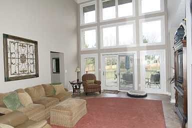 2-Story Great Room W/Wall of Windows