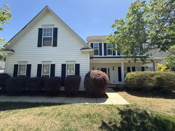 2140 Pineapple Ct, Matthews, NC 28105