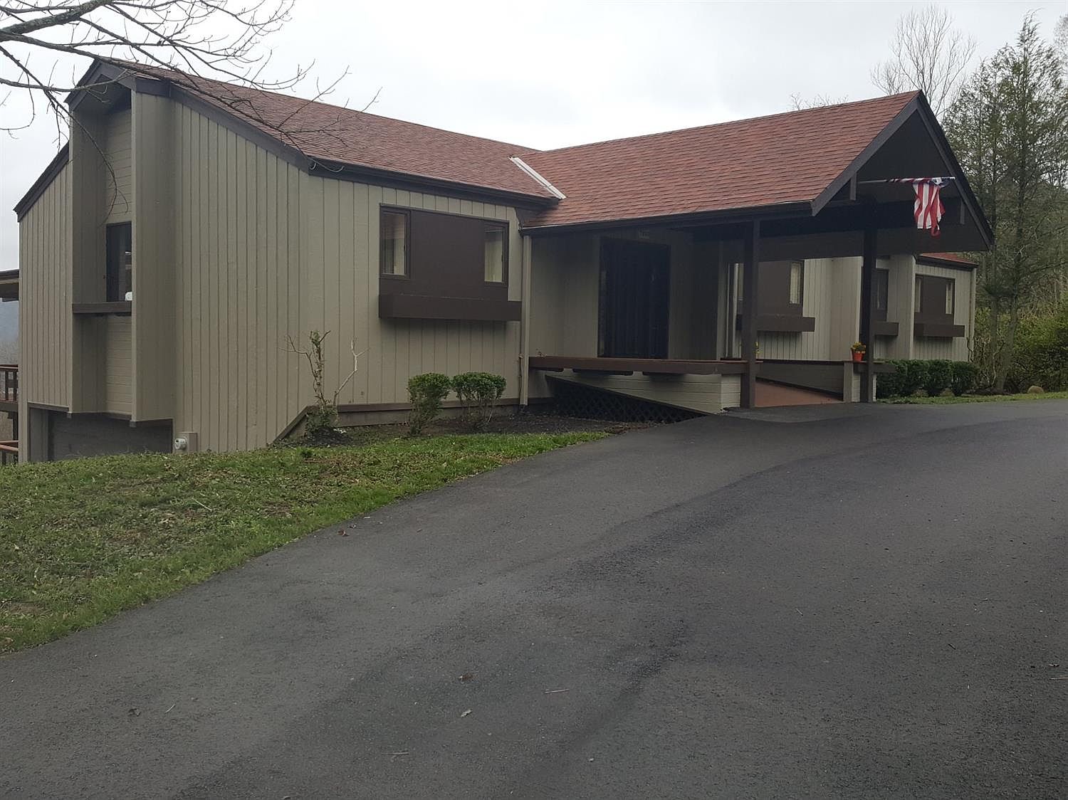 7393 Riverby Rd, Cincinnati, OH 45255 | Zillow