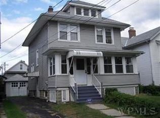 4 Mack Rd, Poughkeepsie, NY 12603