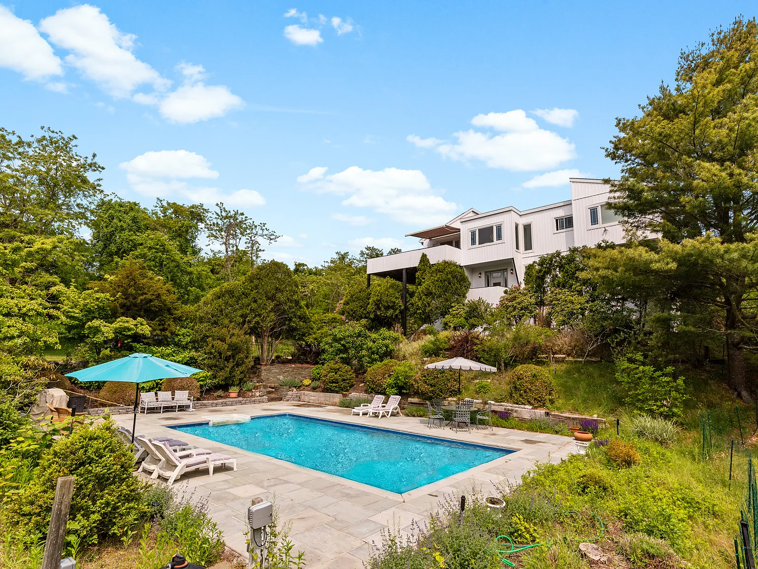 Nice and Easy Summer Rental in Shinnecock Hills — Photo 3