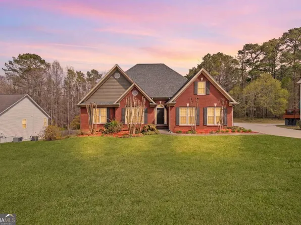 825 Harbor Bay Dr, Lawrenceville, GA 30045