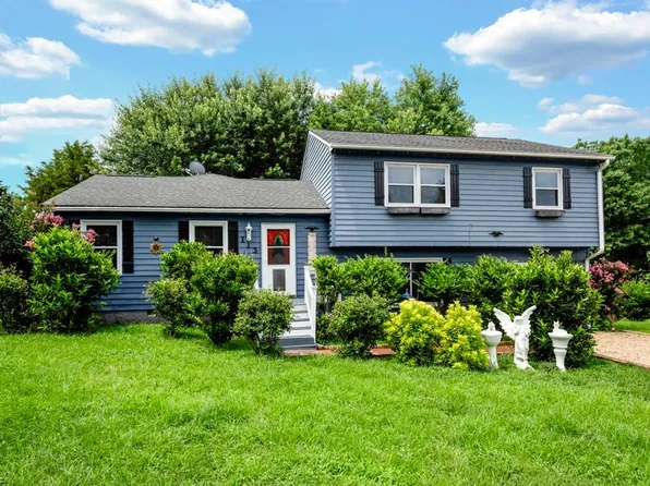 113 Mirror Lake Dr, Williamsburg, VA 23188