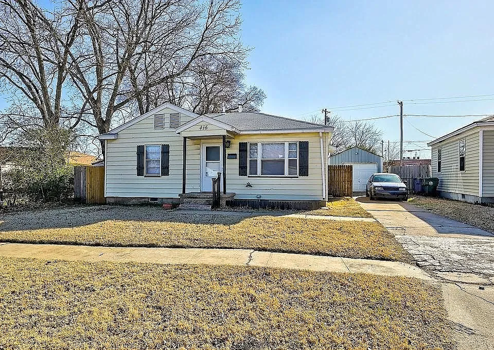 416 Elm St