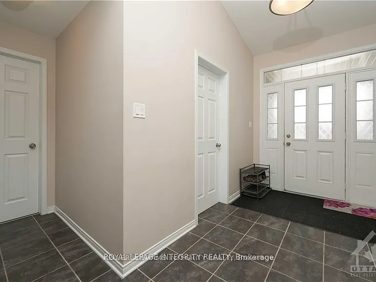 404 Kilmarnock Way — Photo 2