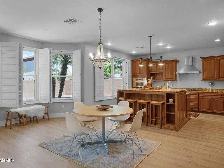 4590 E Waterman St — Photo 14