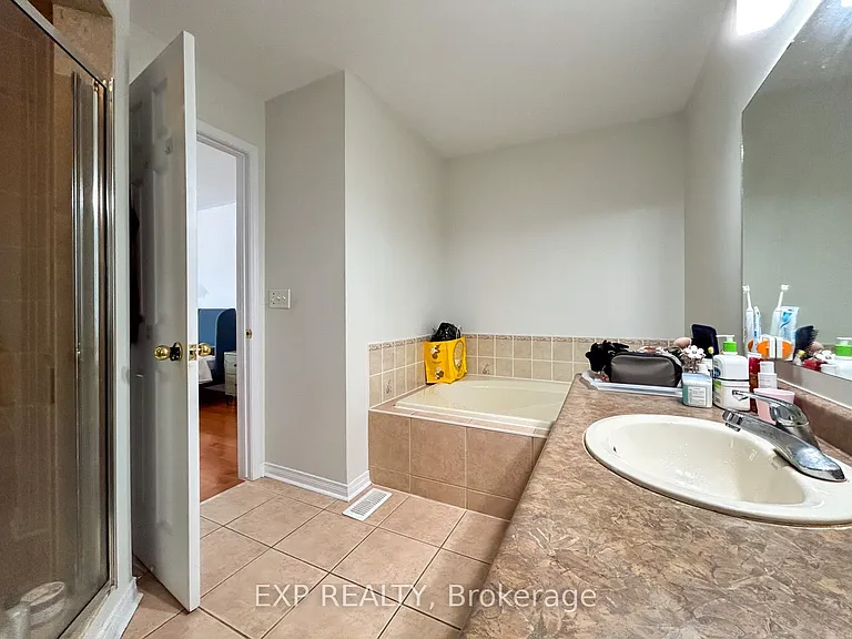 7 Davidoff St — Photo 16