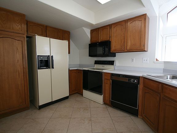 5th image of 7854 Brandy Cir