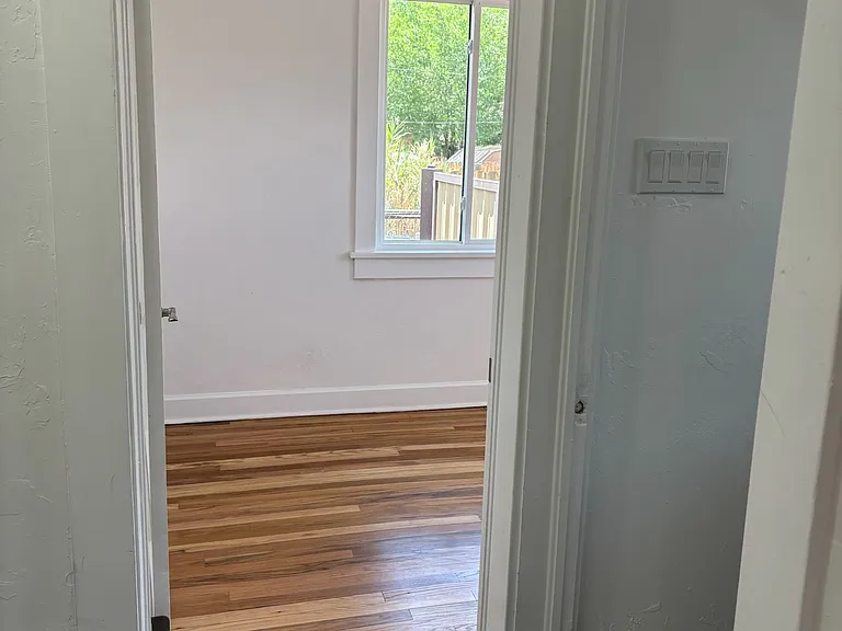 813 Marquette Ave NW #2 — Photo 9