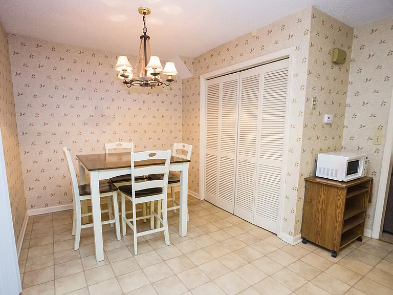 14 Alamo Ct #A — Photo 8