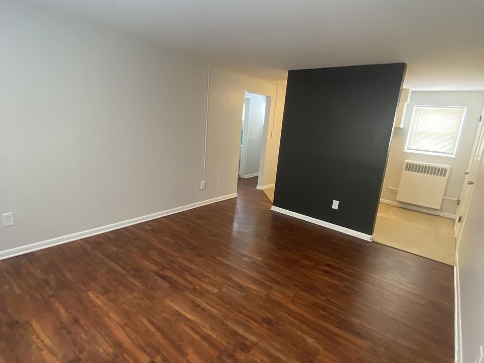 1st image of 4400 Rocky River Dr #108