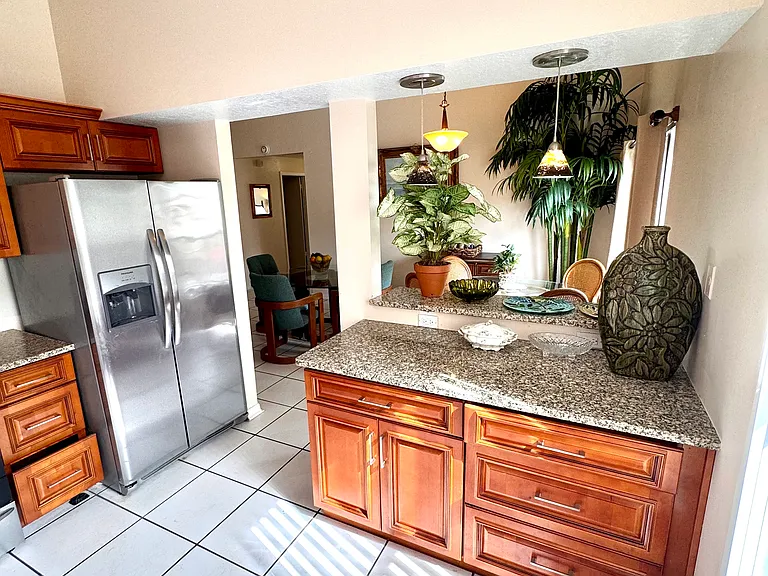 11223 Thicket Ct — Photo 3