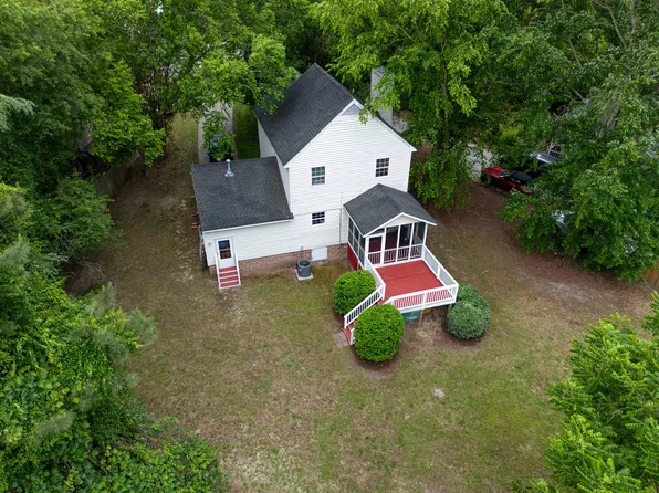 604 Vannoy Pl, Fuquay Varina, NC 27526