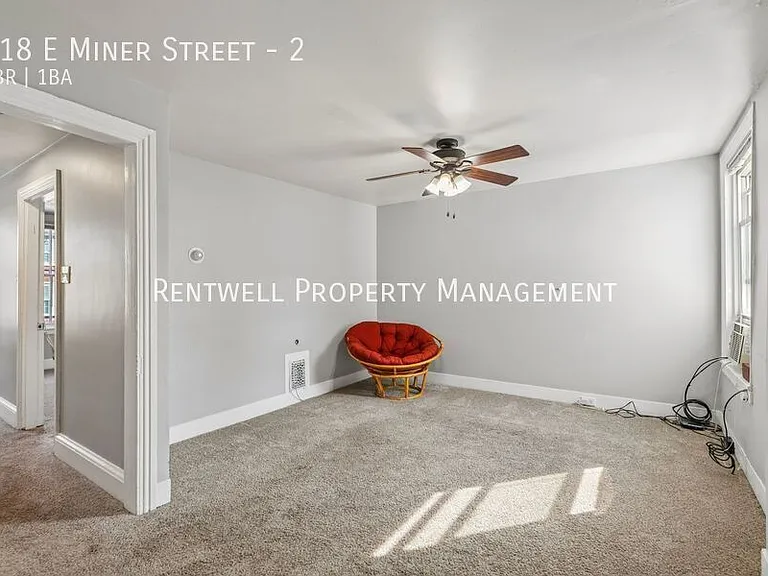 118 E Miner St #2 — Photo 13