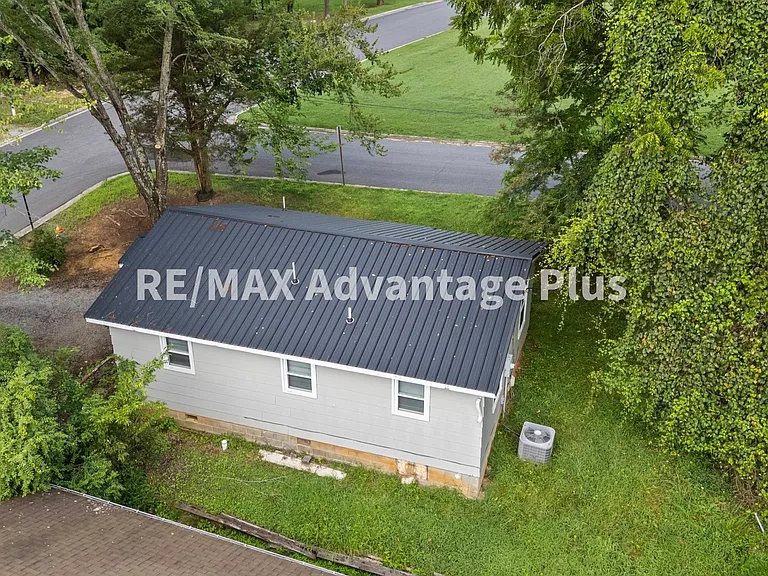 200 Gross St — Photo 29