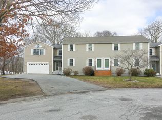 45 Brooks Farm Dr #1A, Bristol, RI 02809