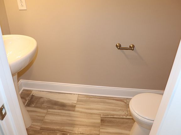 5th image of 256 Charleston Oaks Lot 256