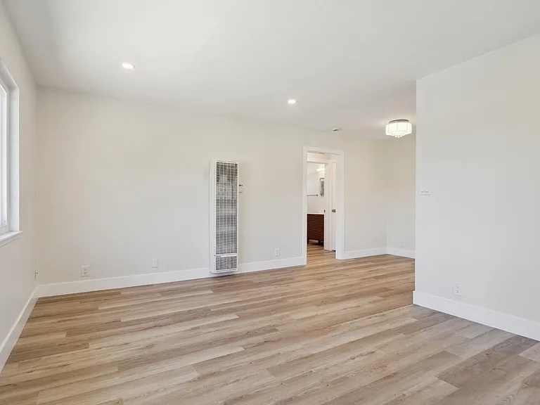 3441 Laguna Ave #2 — Photo 8