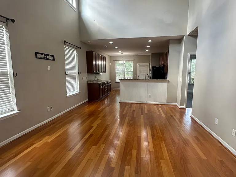 258 Killarney Trl — Photo 3