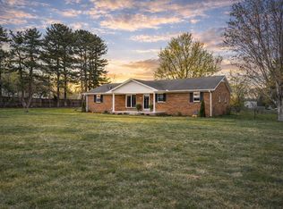 1035 New Deal Potts Rd, Cottontown, TN 37048