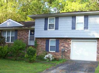 1334 Cenora Ln, Hixson, TN 37343