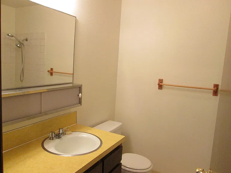 17640 SW Wright St — Photo 7
