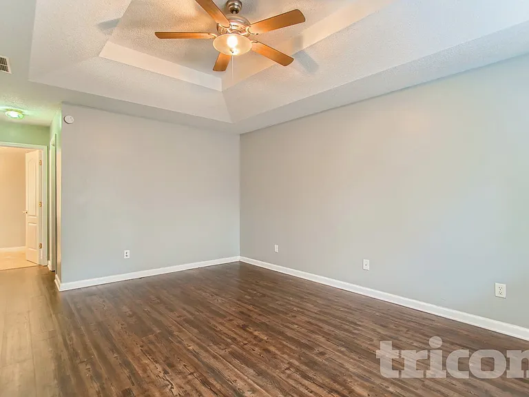 1105 River Green Ct — Photo 8
