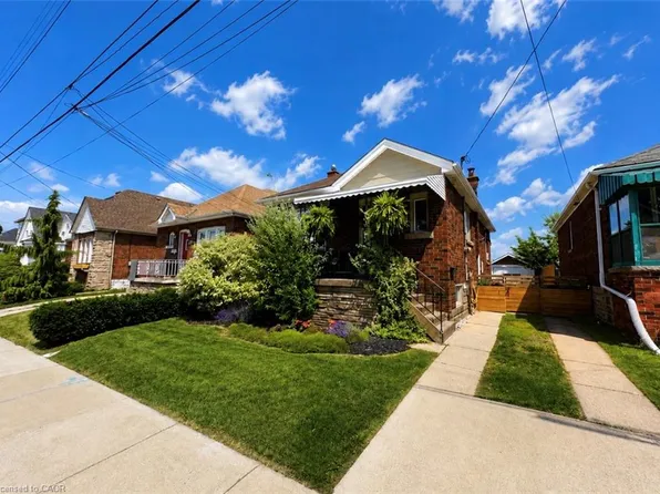 47 Weir St S, Hamilton, ON L8K 3A3