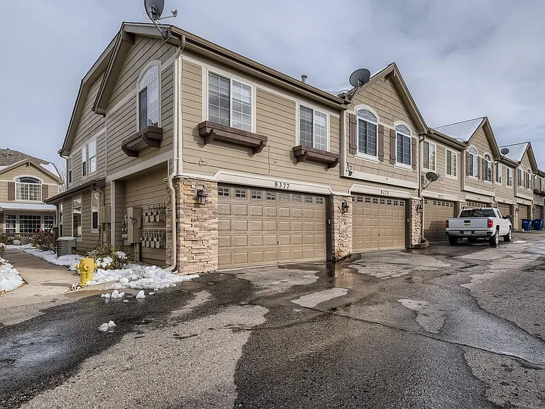 8377 Stonybridge Cir — Photo 26